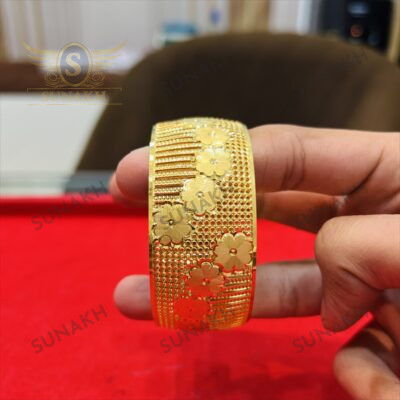 PUSHPIKA BANGLE