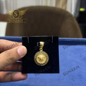 GOLDEN MEDUSA PENDANT