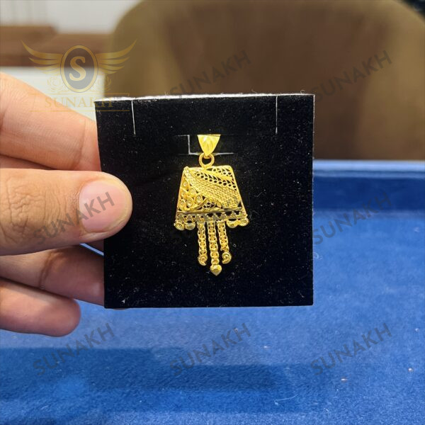NOOR JHALAR PENDANT