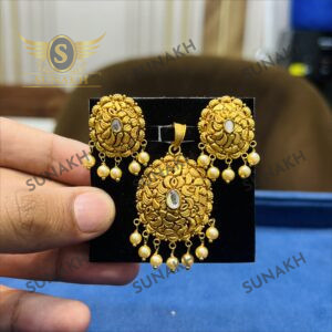 SWARN KALIKA PENDANT SET