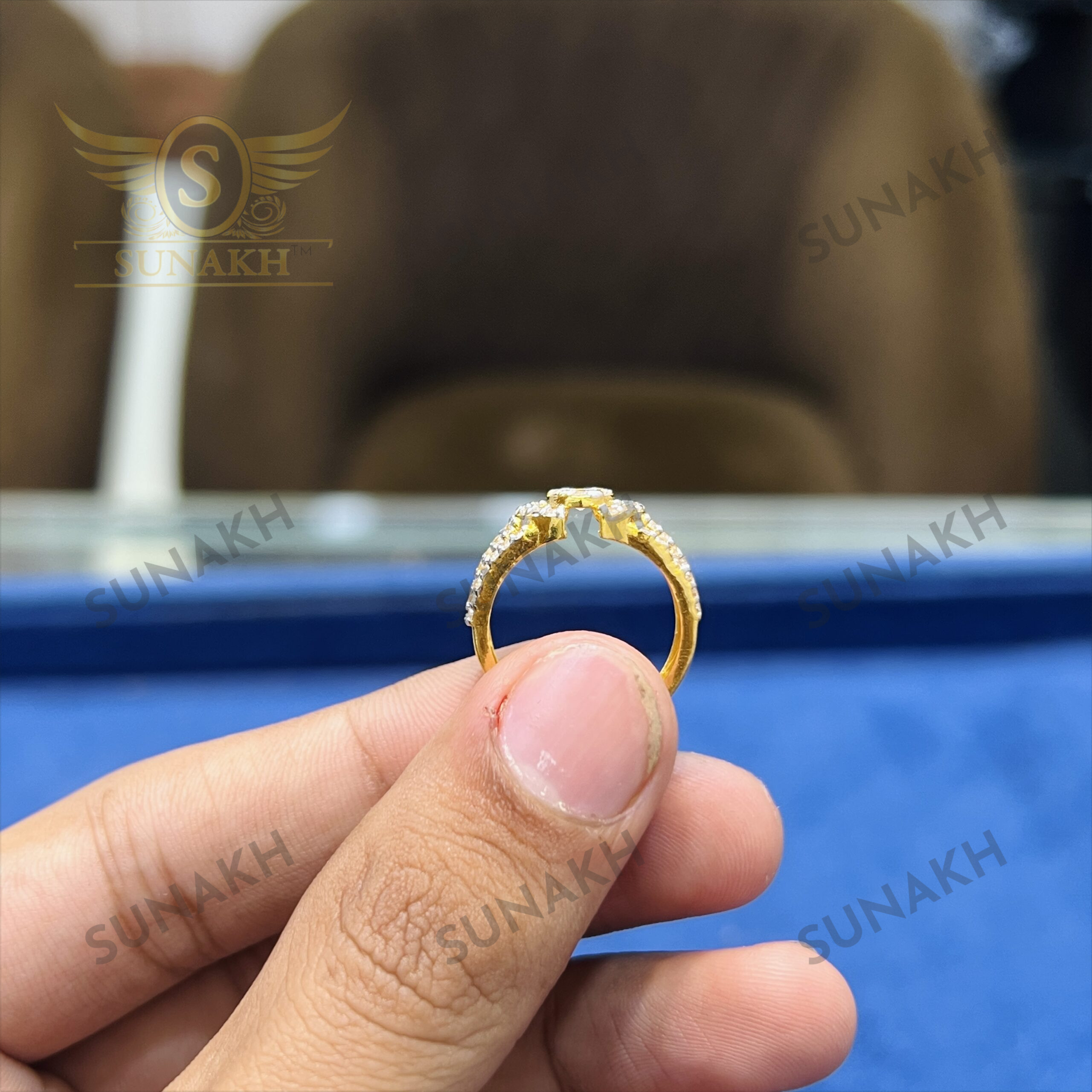 MAJESTIC CIRCLE RING - Image 5