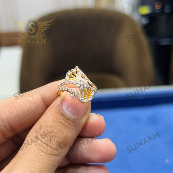 QUEEN'S CHARM RING - Image 2