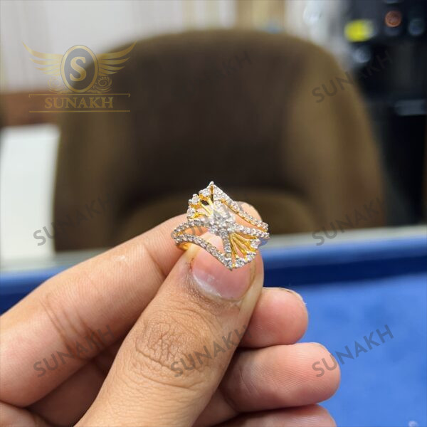 QUEEN'S CHARM RING - Image 3