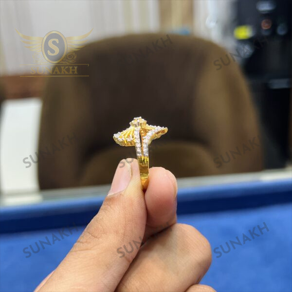 QUEEN'S CHARM RING - Image 5