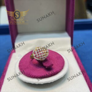MAJESTY CREST RING