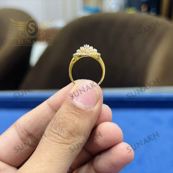 MAJESTY CREST RING - Image 4