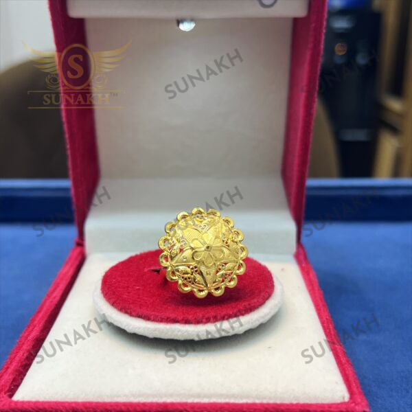 CHAND PHOOL COCKTAIL RING