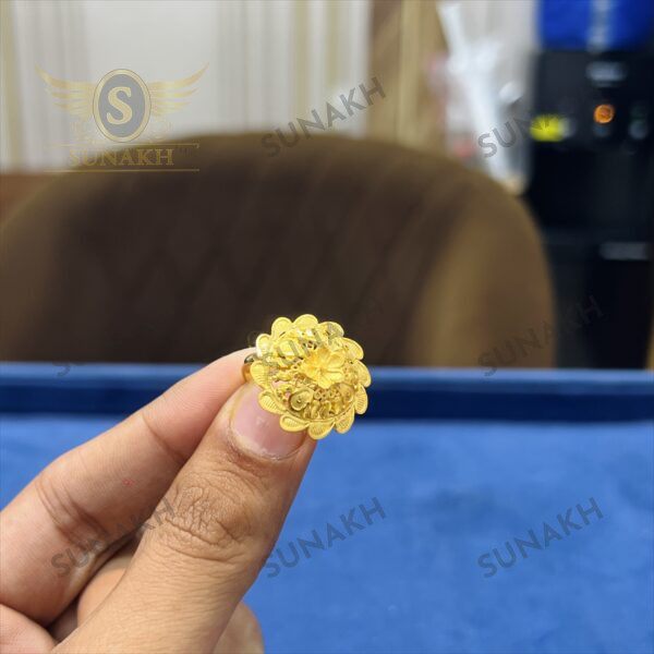 MUGHAL BLOOM COCKTAIL RING - Image 2