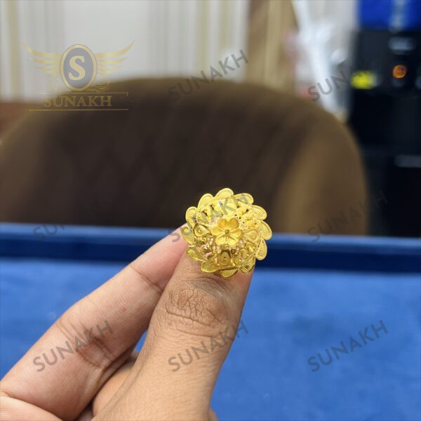 MUGHAL BLOOM COCKTAIL RING - Image 3