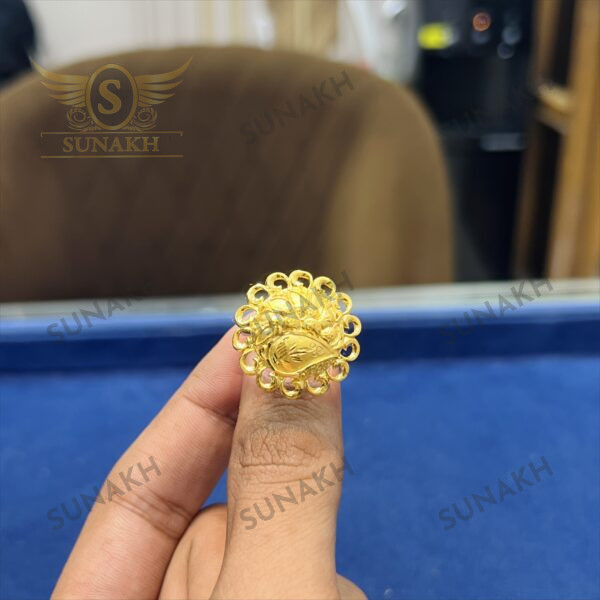 WHIMSY COCKTAIL RING - Image 3