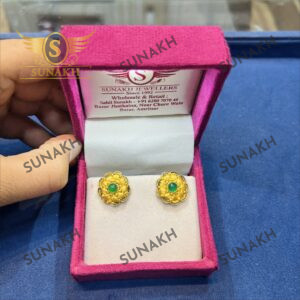 EMERALD BLOOM STUDS