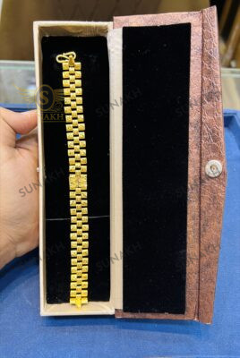 ROYAL SQUARE BRACELET