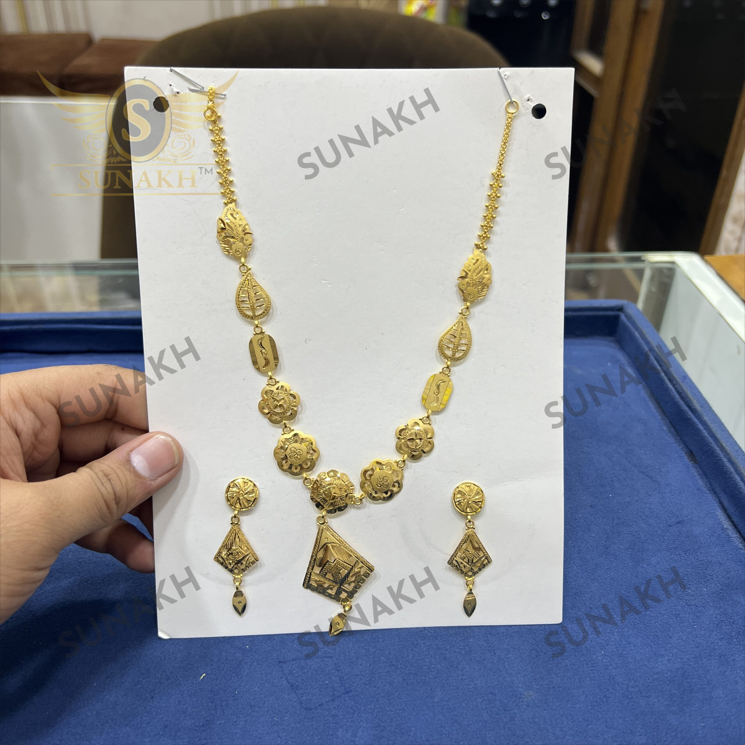 ROYAL BLOOM HERITAGE SET - Image 2