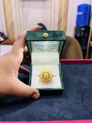 STATEMENT COCKTAIL RING