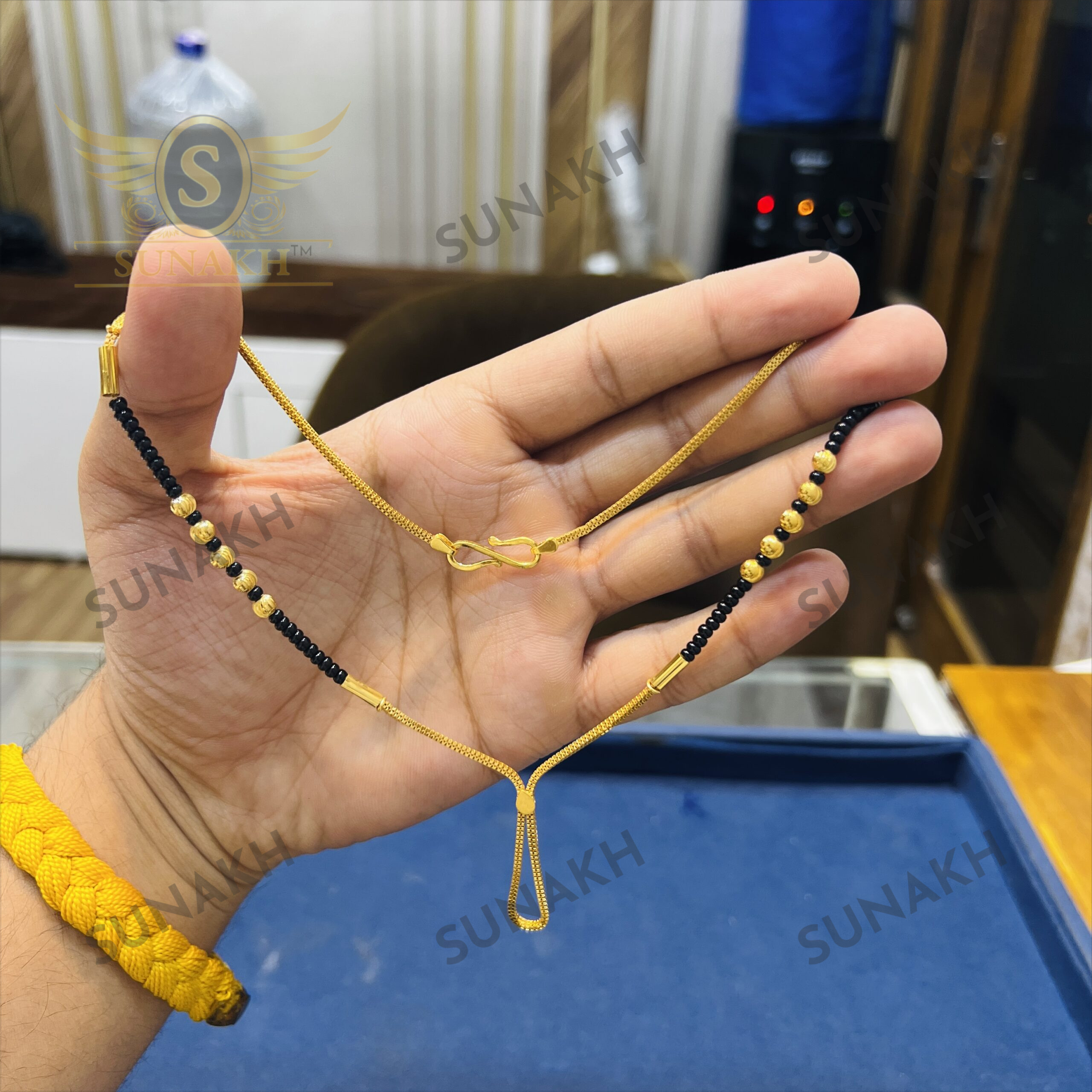 MODERN PEARL Y - LARIANT MANGALSUTRA - Image 3