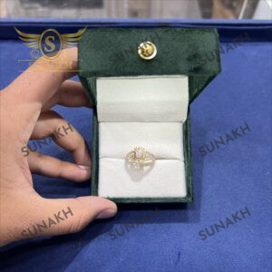 TRADITIONAL COCKTAIL GOLD RING