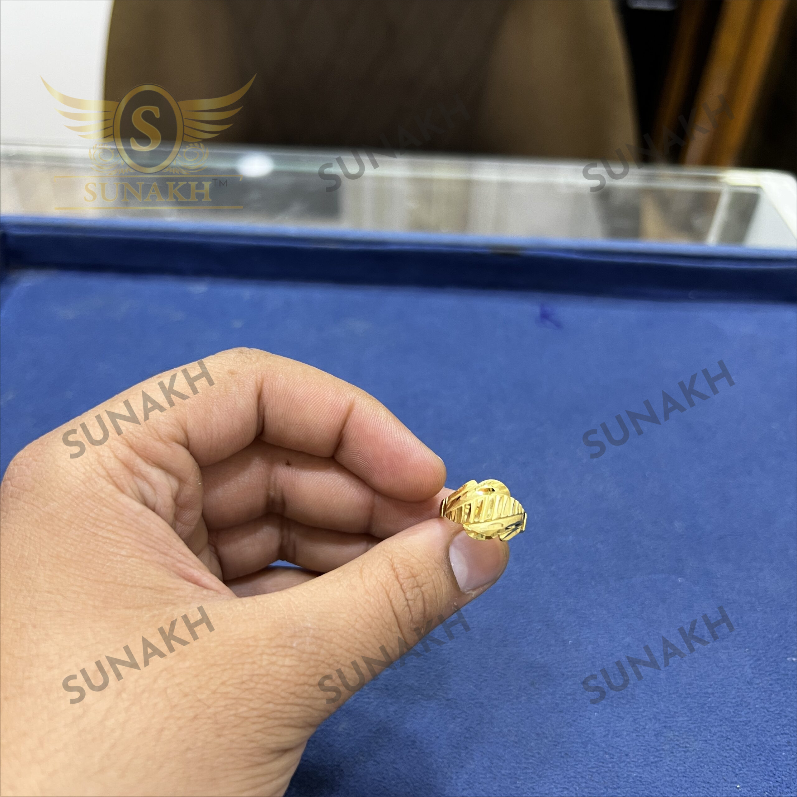 LADIES GOLD FASHIONABLE RING - Image 2