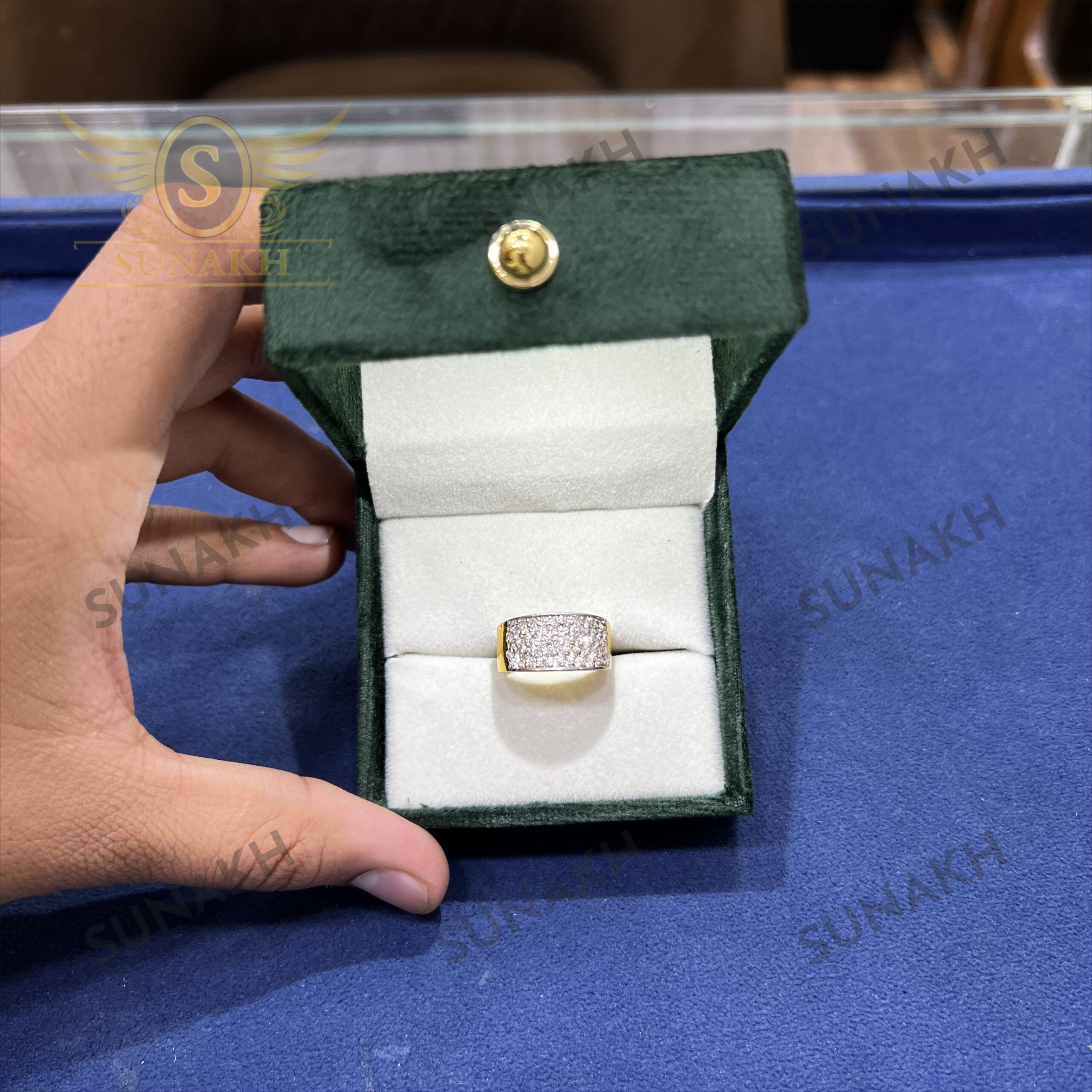 TRENDING RING