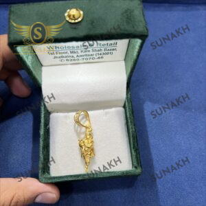 CONTEMPORARY TEXTURED GOLD PENDANT