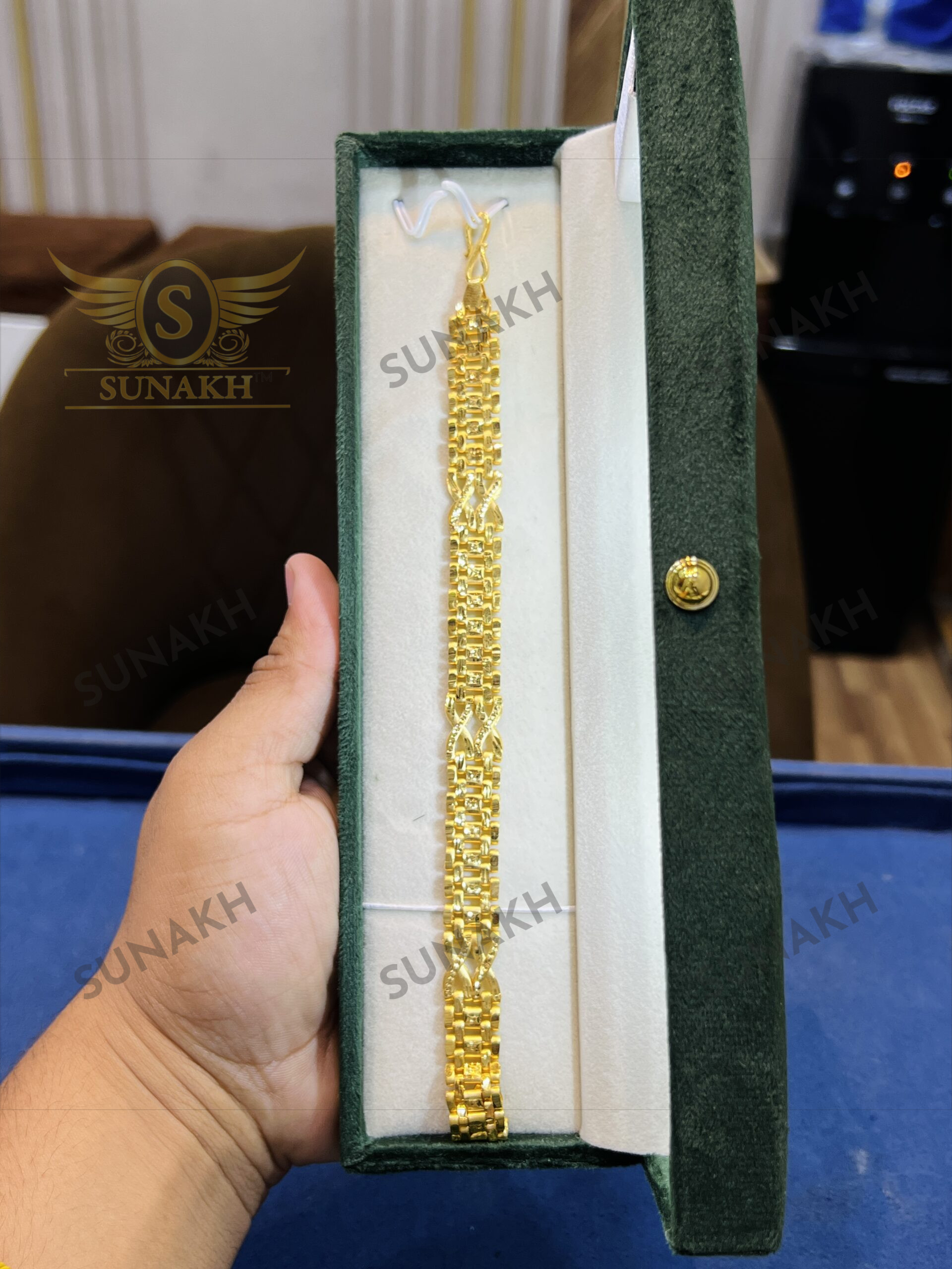 DESIGNER BRACELET - Image 4