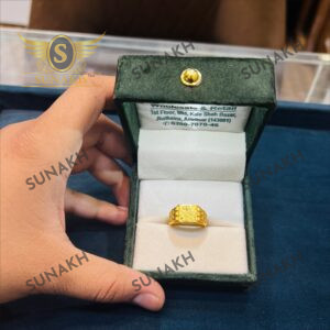 DESIGNER RING