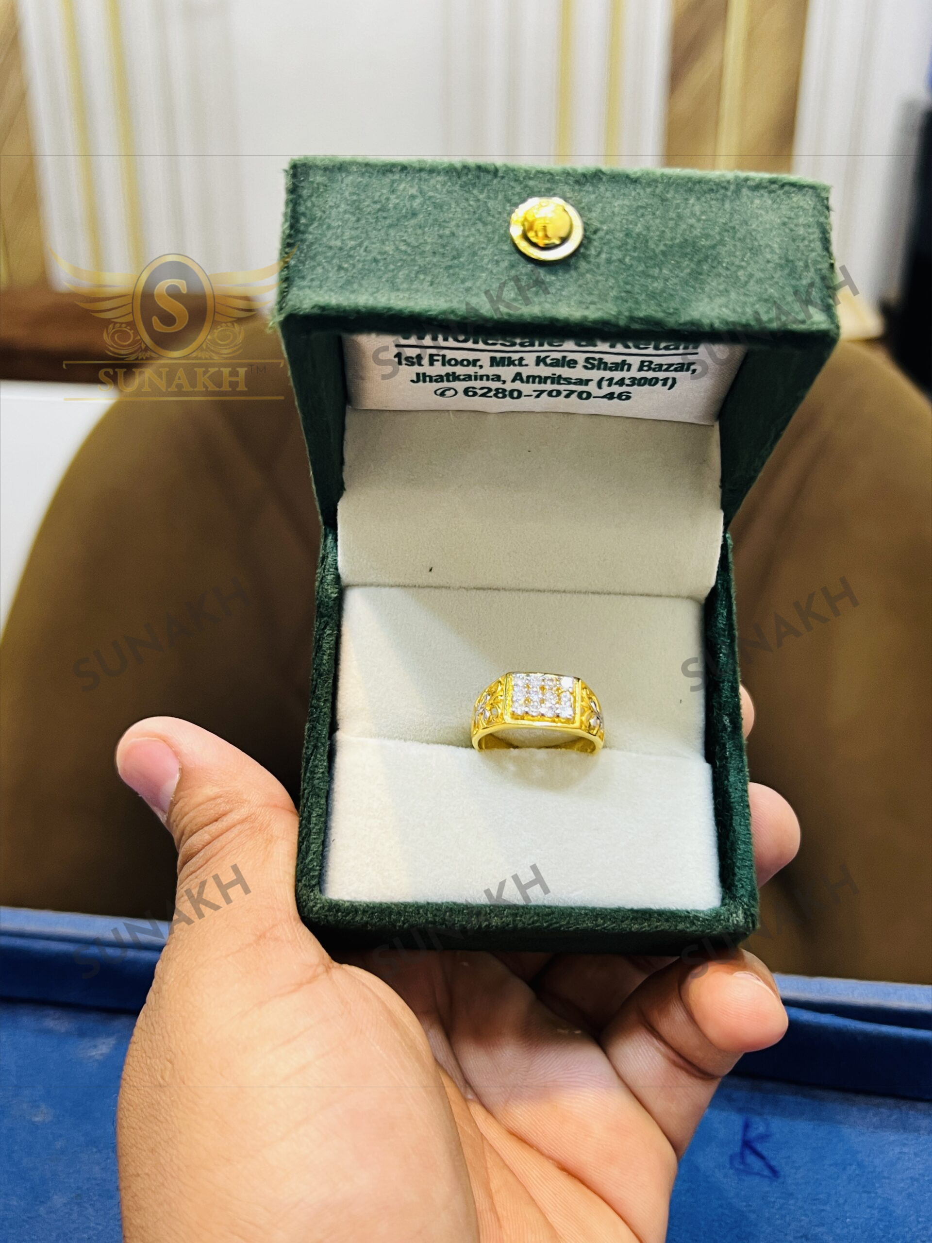 THICK BAND SIGNET RING