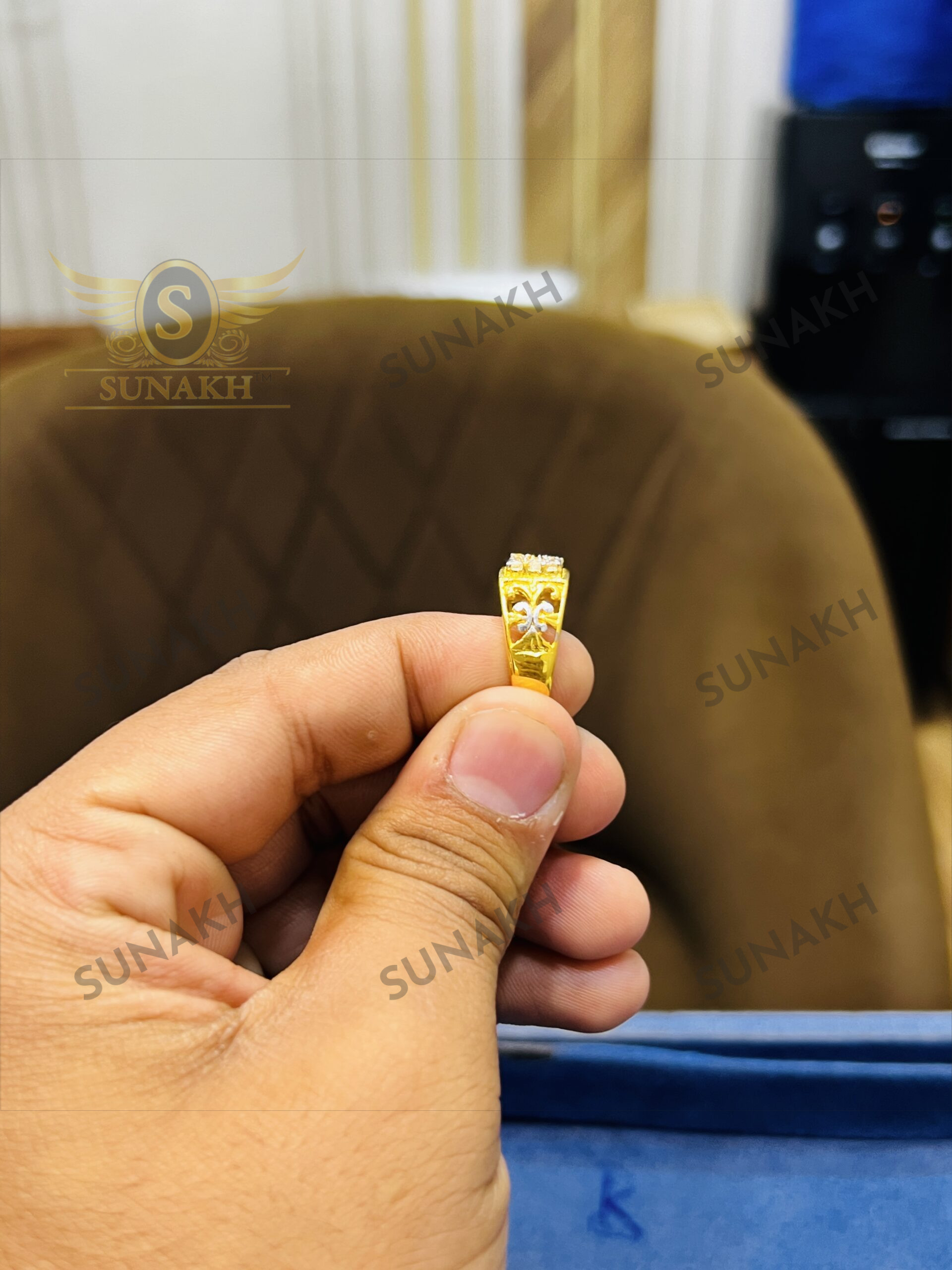 THICK BAND SIGNET RING - Image 3
